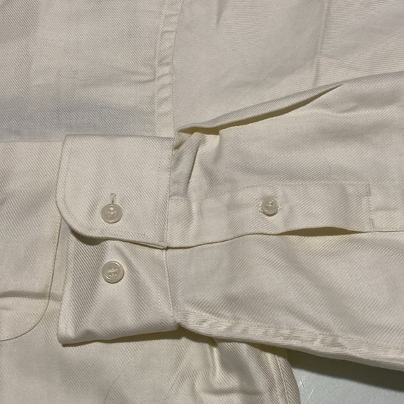 Men’s Cutter and Buck long sleeve shirt
Size large - Picture 4 of 11